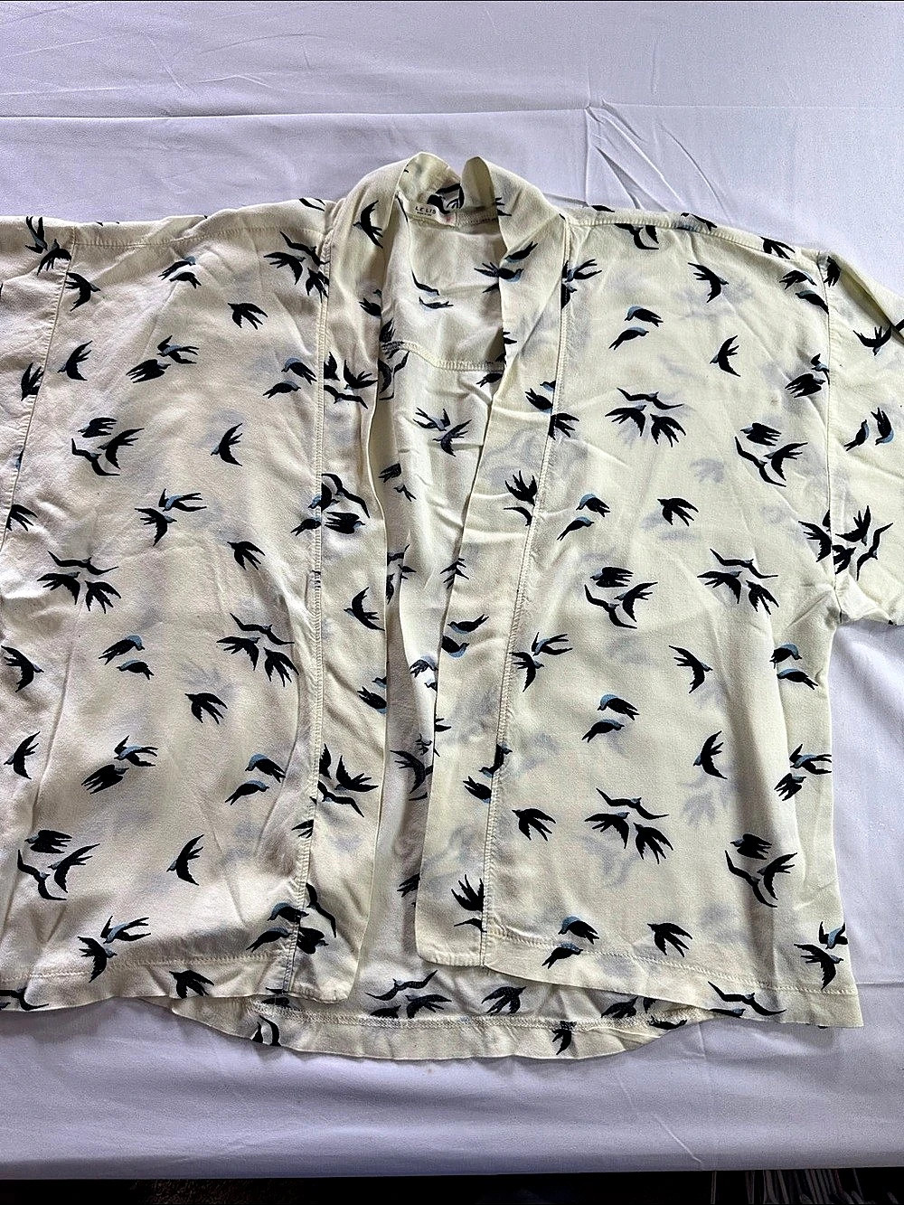 Le Lis Swallow Bird Print Kimono Cardigan Top Cream & Black Medium